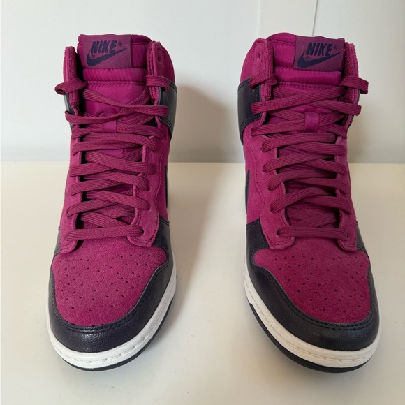 Nike Dunk Sky Hi Limited Edition - Picture 2 of 5